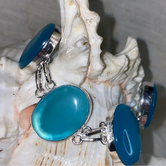 Caribbean Chalcedony handcrafted multi-gem bracelet - Picture 1 of 11